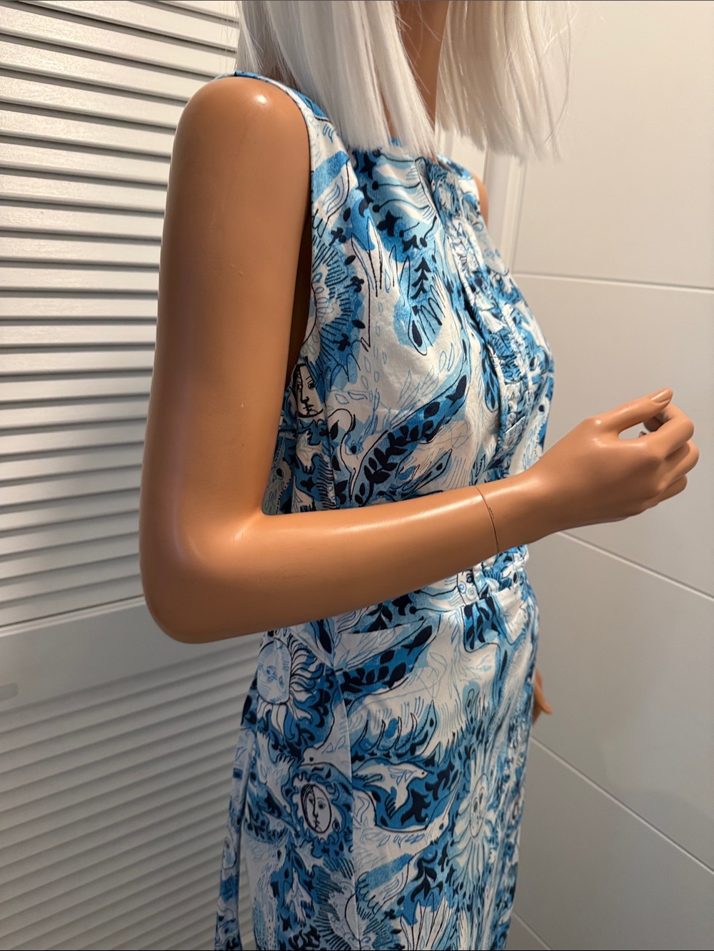 Lilly Pulitzer size 6 Sleeveless Blue & White Sunburst Print Maxi Dress - Picture 6 of 12